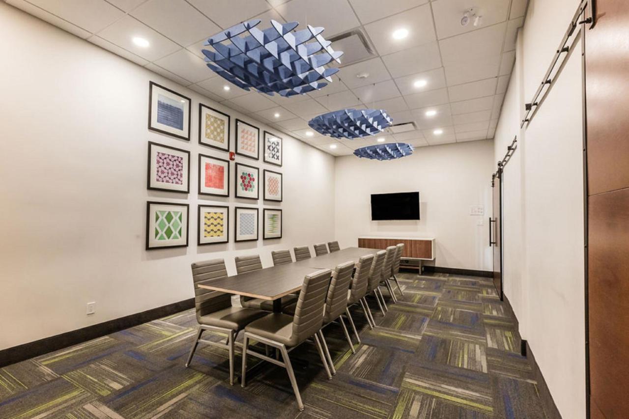 Saint Albert Holiday Inn Express & Suites Edmonton N - St Albert By Ihg מראה חיצוני תמונה